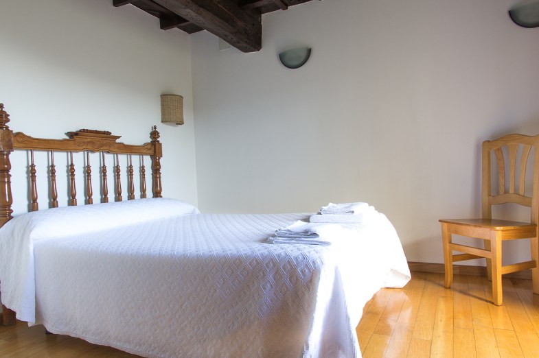 alojamiento-rural-ribeira-sacra-dormitorio-tres